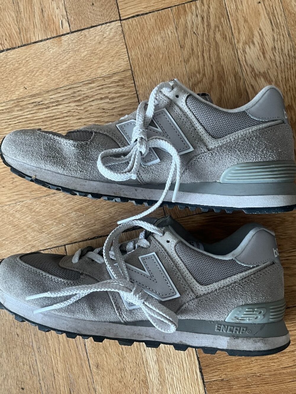 New Balance 574 Gray/White good condition 10